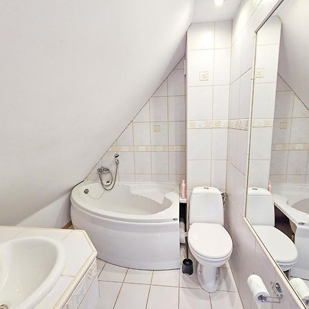 Guty Domek Pod Klonami Na Mazurach מראה חיצוני תמונה